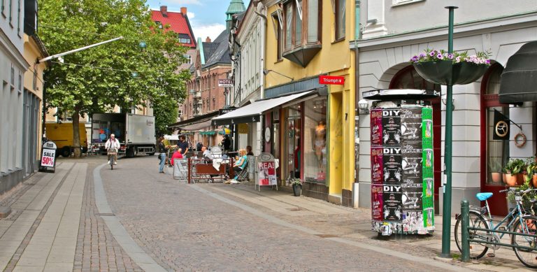Gängkriminella kapar  Malmöbutiker för knarkförsäljning