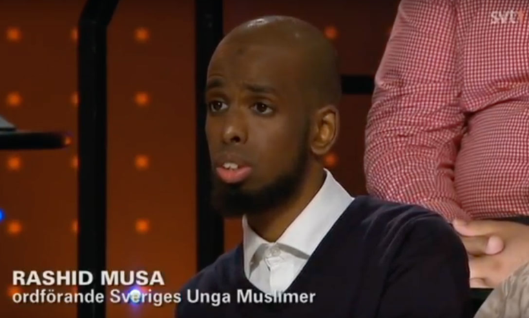 Sveriges unga muslimer tvingas återbetala 1,4 miljoner