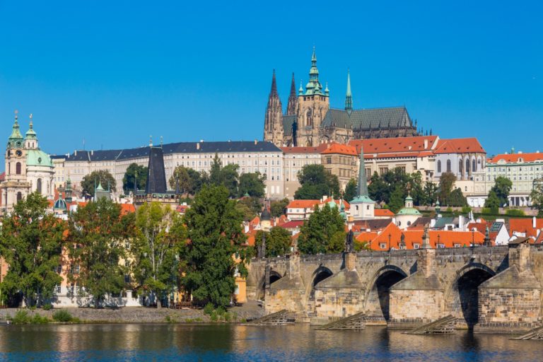 ”Jag är en främling i min egen stad”: Prag vill stoppa massturismen
