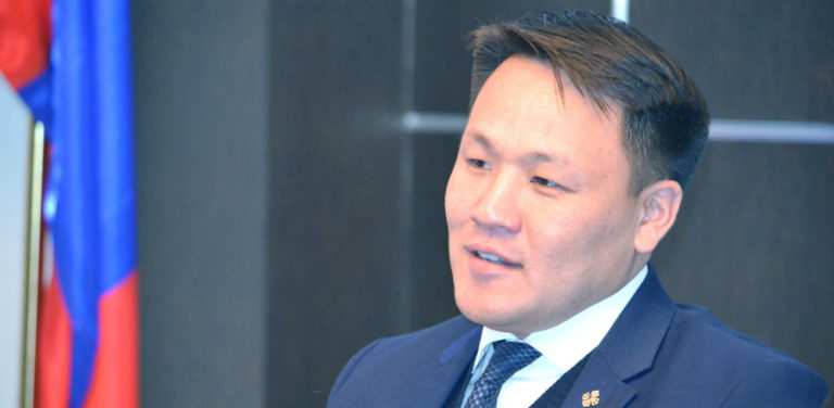 Framstående mongolisk politiker arresteras inför valet