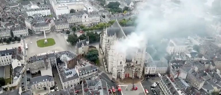 Branden  i Nantes katedral den 18 juli uppklarad