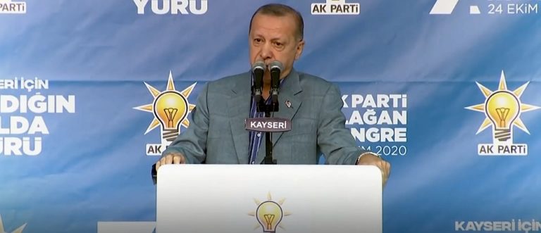 Erdoğan ifrågasätter Macrons ”mentala hälsa” och anklagar honom för islamofobi