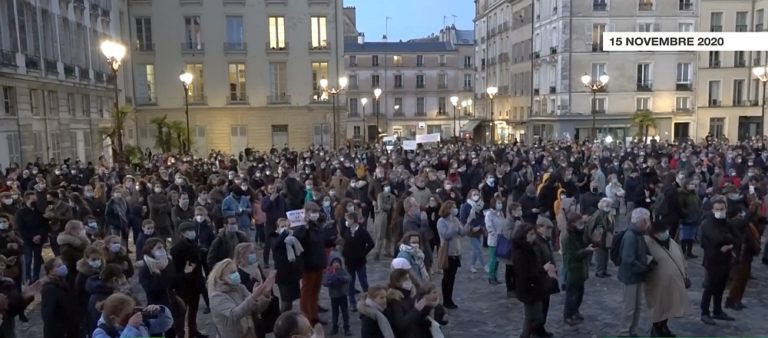 Tusentals katoliker demonstrerar i Frankrike mot restriktionerna
