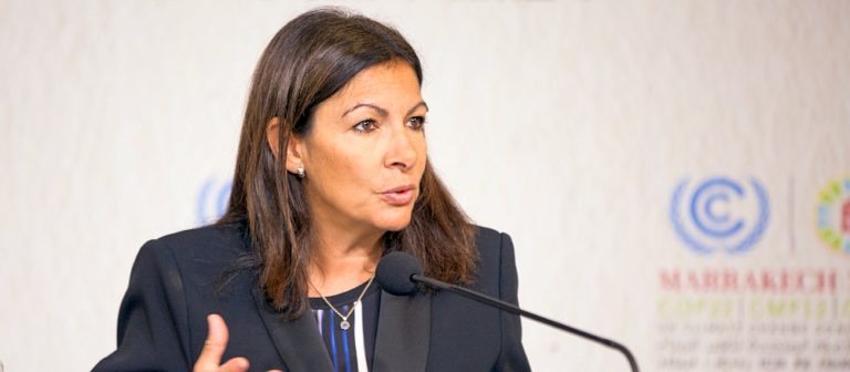 Paris borgmästare bötfälls för diskriminering – alltför många kvinnor har fått toppjobb