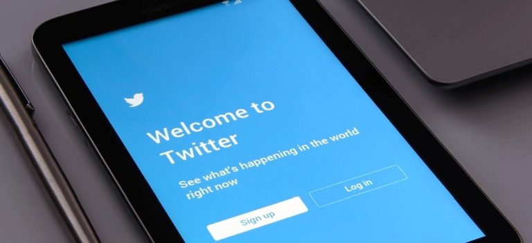 Twitter förlorar 5 miljarder dollar i marknadsvärde efter att ha blockerat Trump