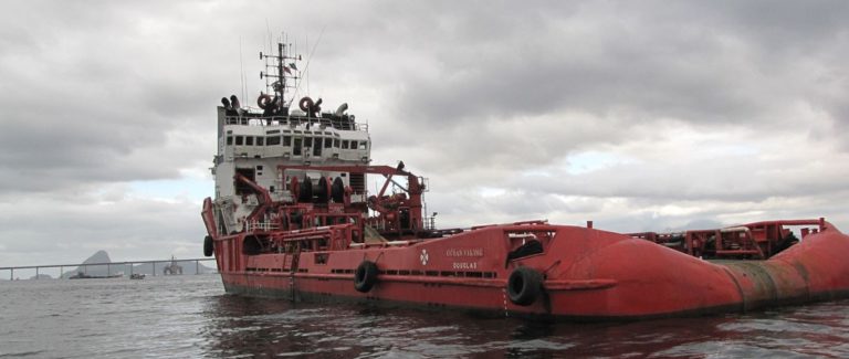 ”Ocean Viking” plockar upp 236 migranter för vidare transport till Europa