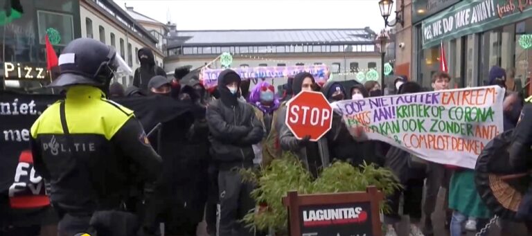 Protesterna mot restriktionerna fortsätter i Nederländerna