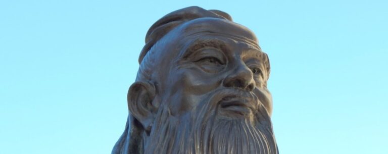 Kina är reaktionärt och återvänder till konfucianismen; inte kommunismen