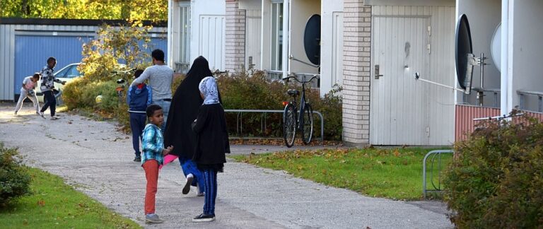 Socialdemokraterna i Borlänge vill tvinga skötsamma svenskar att flytta till problemområden
