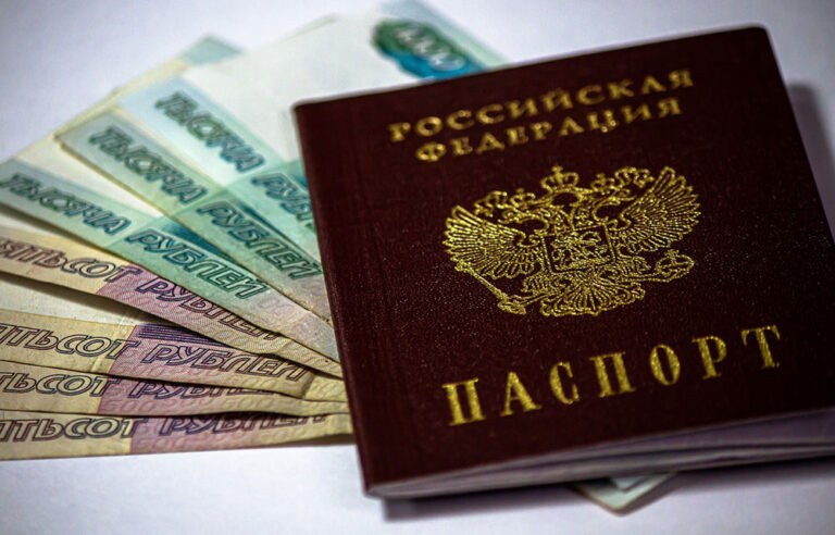 Efter Zelenskyjs uppmaning: Ygeman utesluter inte ett visumstopp för ryssar