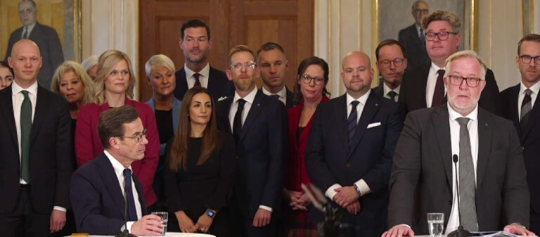 Kristersson presenterade regeringen: här är de nya ministrarna