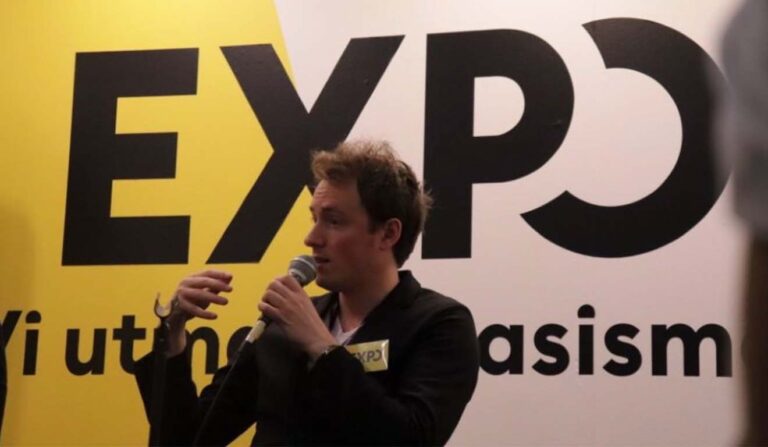 Vänsterextrema och våldsbejakande Expo får pris som ”årets tidskrift” för andra gången