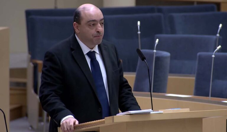 SD-ledamot: ”Gazabor från ett krig som pågår långt härifrån har ingenting i Sverige att göra”